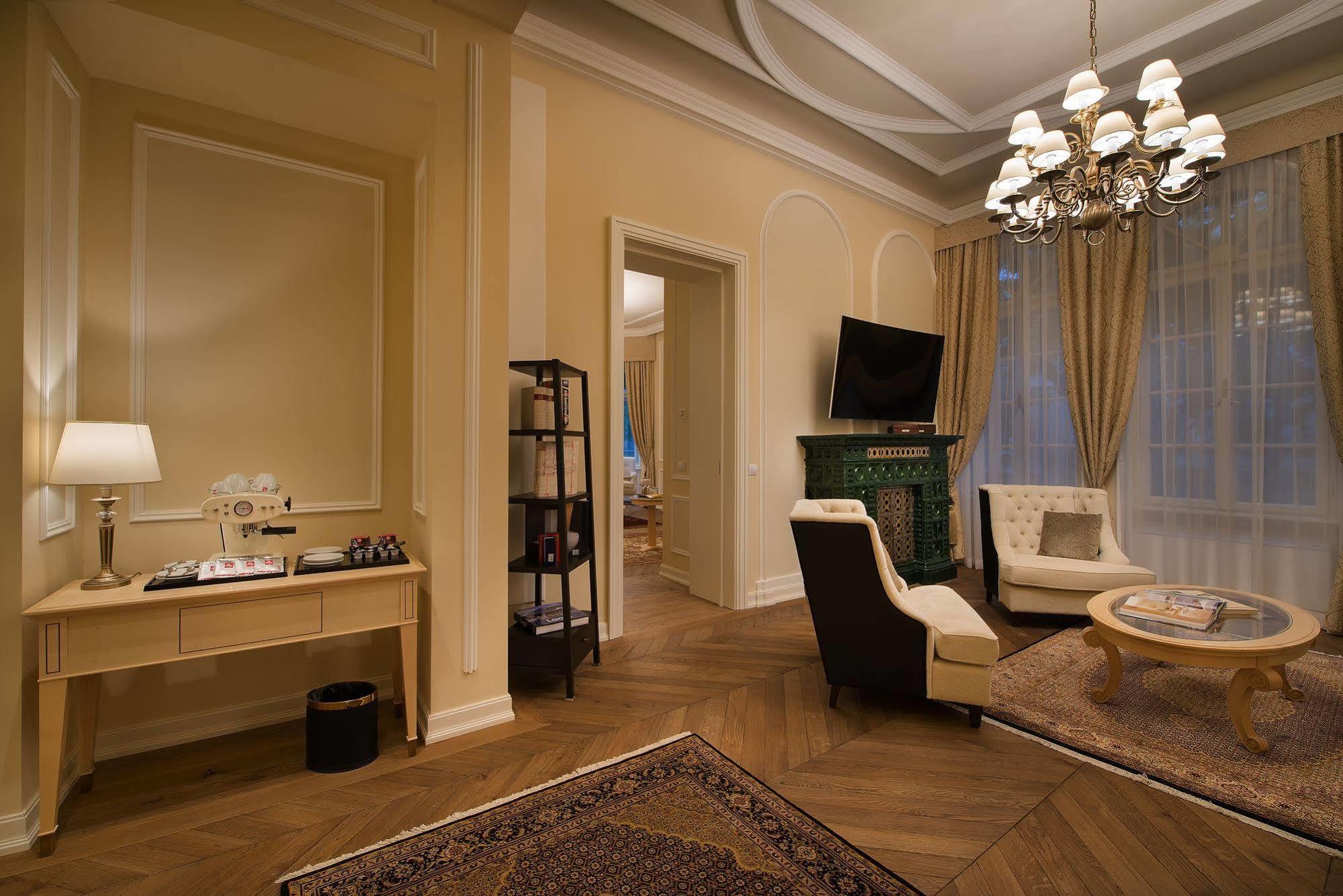Wilson Palace By Loft Bratislava Exterior photo