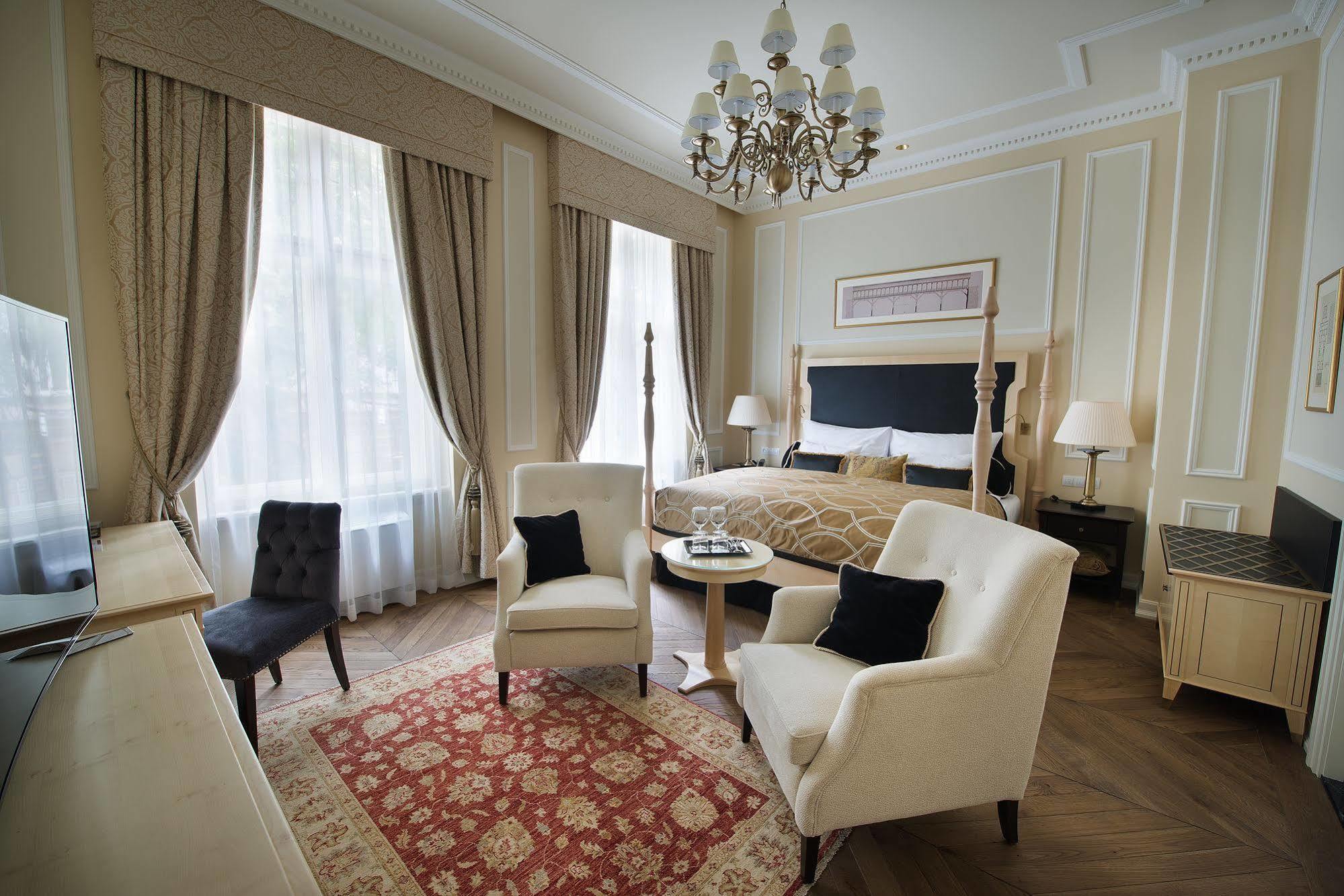 Wilson Palace By Loft Bratislava Exterior photo